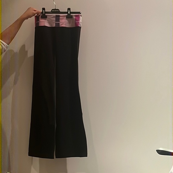 lululemon athletica Pants - NWOT Lululemon Flared Pants